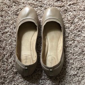 Bandolino Nude Leather Ballet Flats - Size 8.5